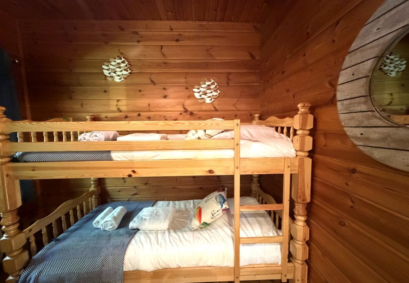 Chambre avec lits superposés