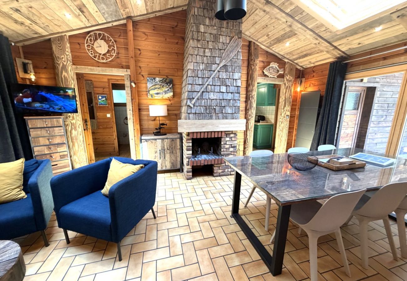 Séjour salon avec cheminée