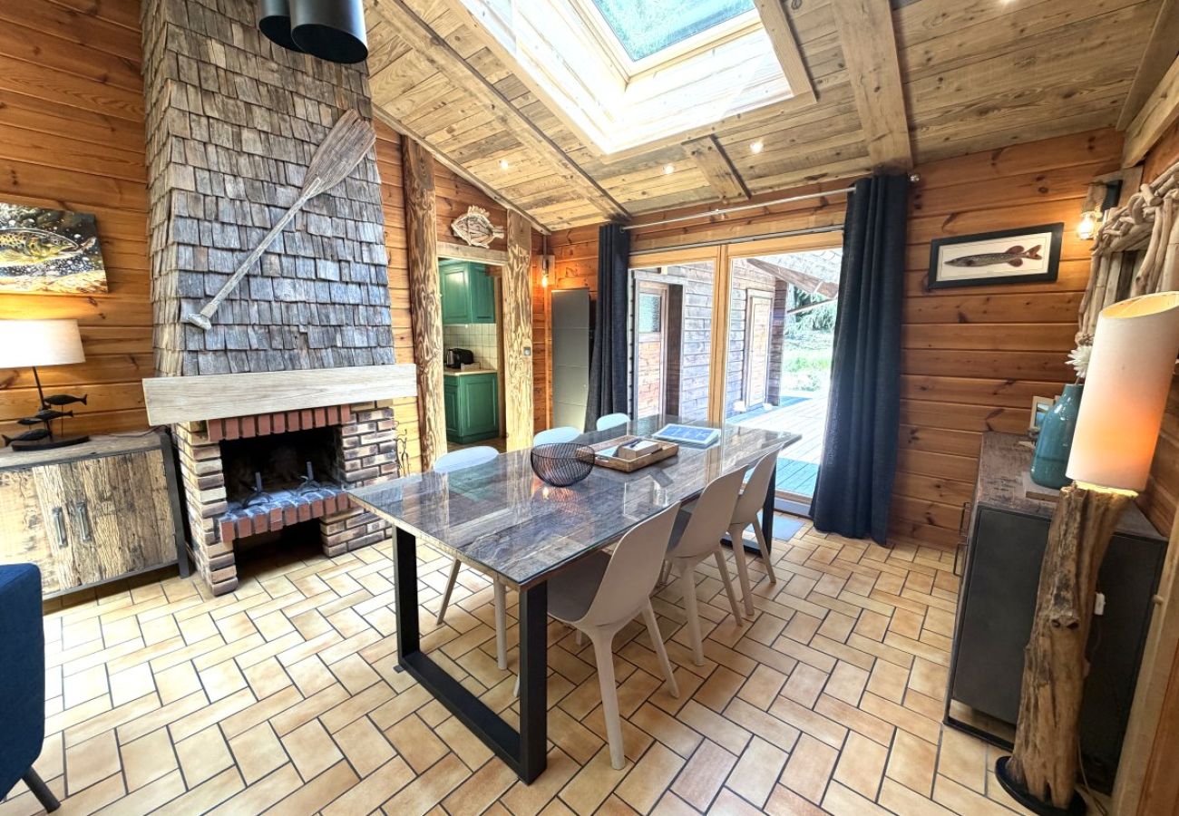 Séjour salon avec cheminée