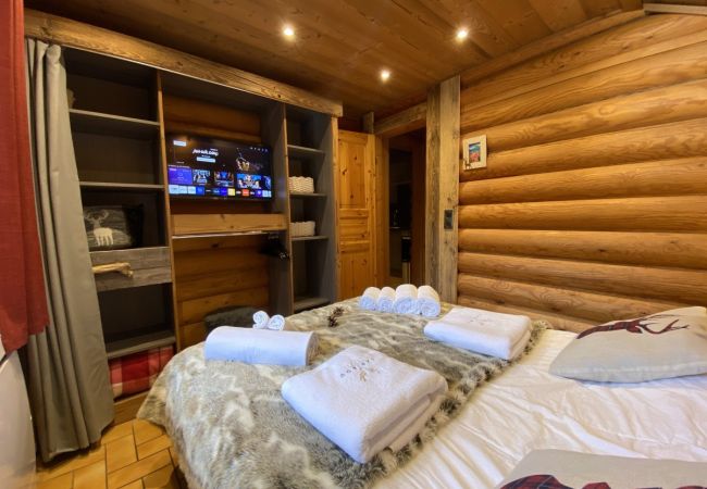 Chalet à La Bresse - LE GRAND CERF  Chalet en rondins avec SPA Jacuzzi Chalet à La Bresse - LE GRAND CERF  Chalet en rondins avec SPA Jacuzzi