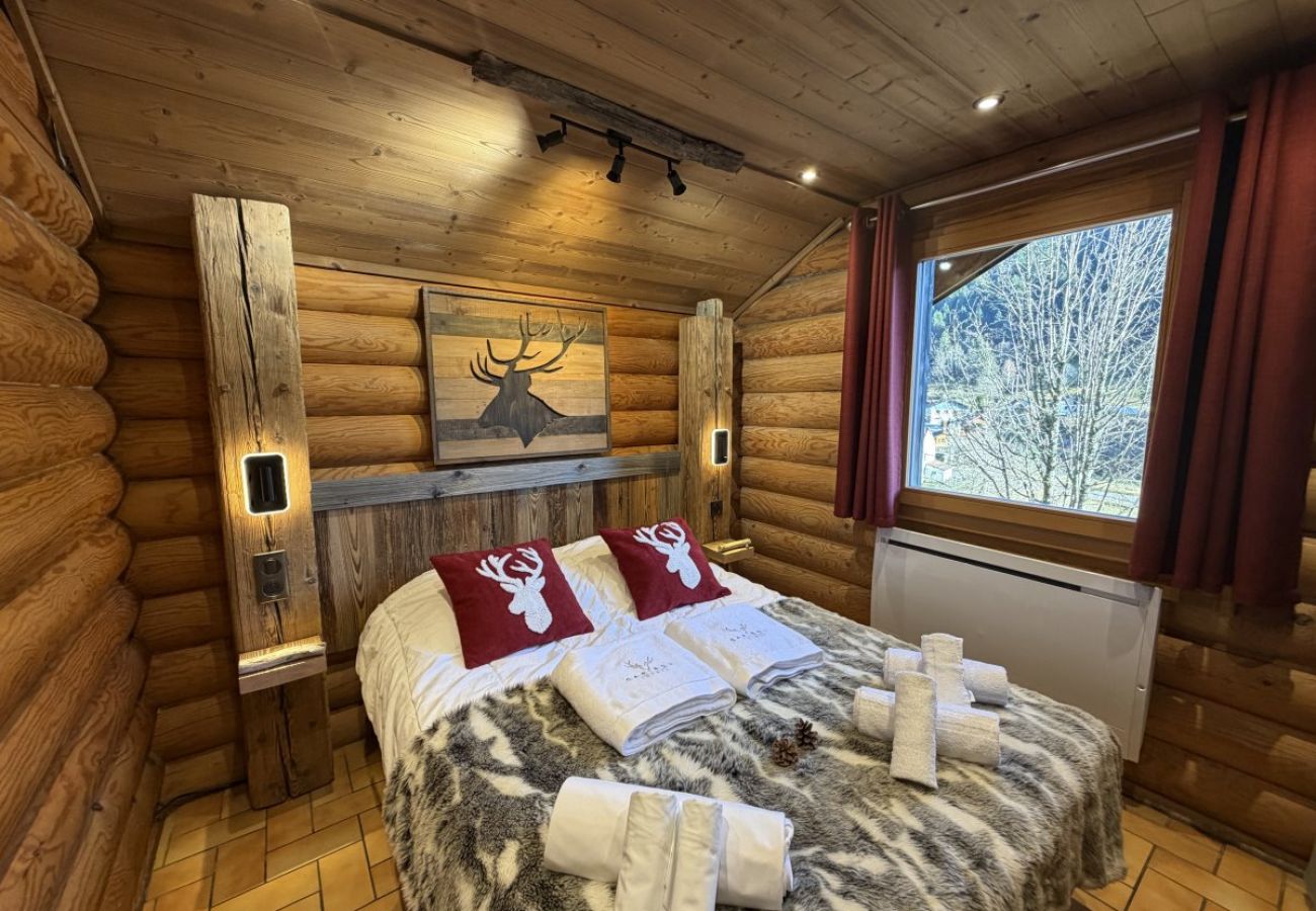 Chalet à La Bresse - LE GRAND CERF  Chalet en rondins avec SPA Jacuzzi