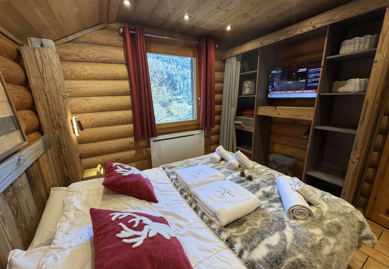 Chalet à La Bresse - LE GRAND CERF  Chalet en rondins avec SPA Jacuzzi