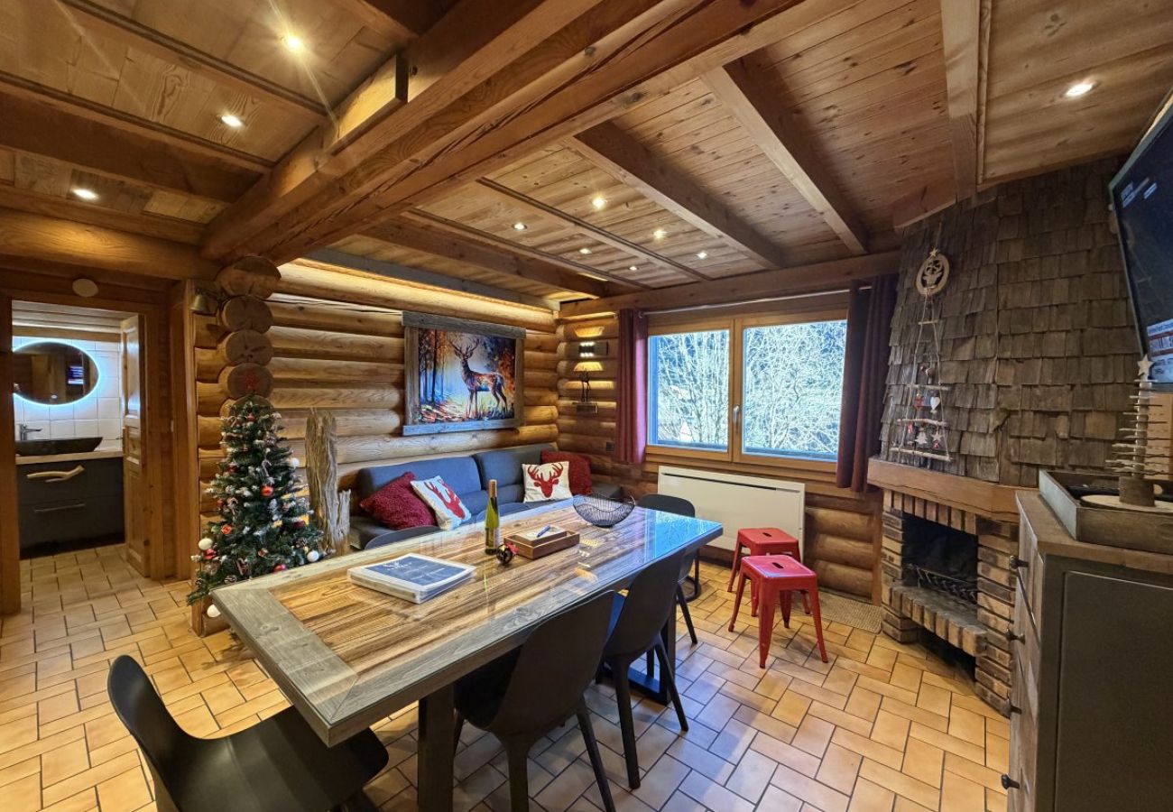 Chalet à La Bresse - LE GRAND CERF  Chalet en rondins avec SPA Jacuzzi