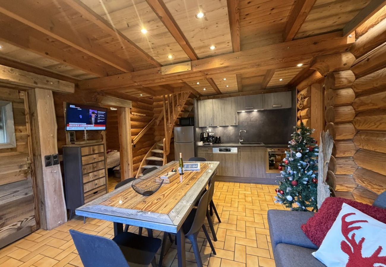 Chalet à La Bresse - LE GRAND CERF  Chalet en rondins avec SPA Jacuzzi