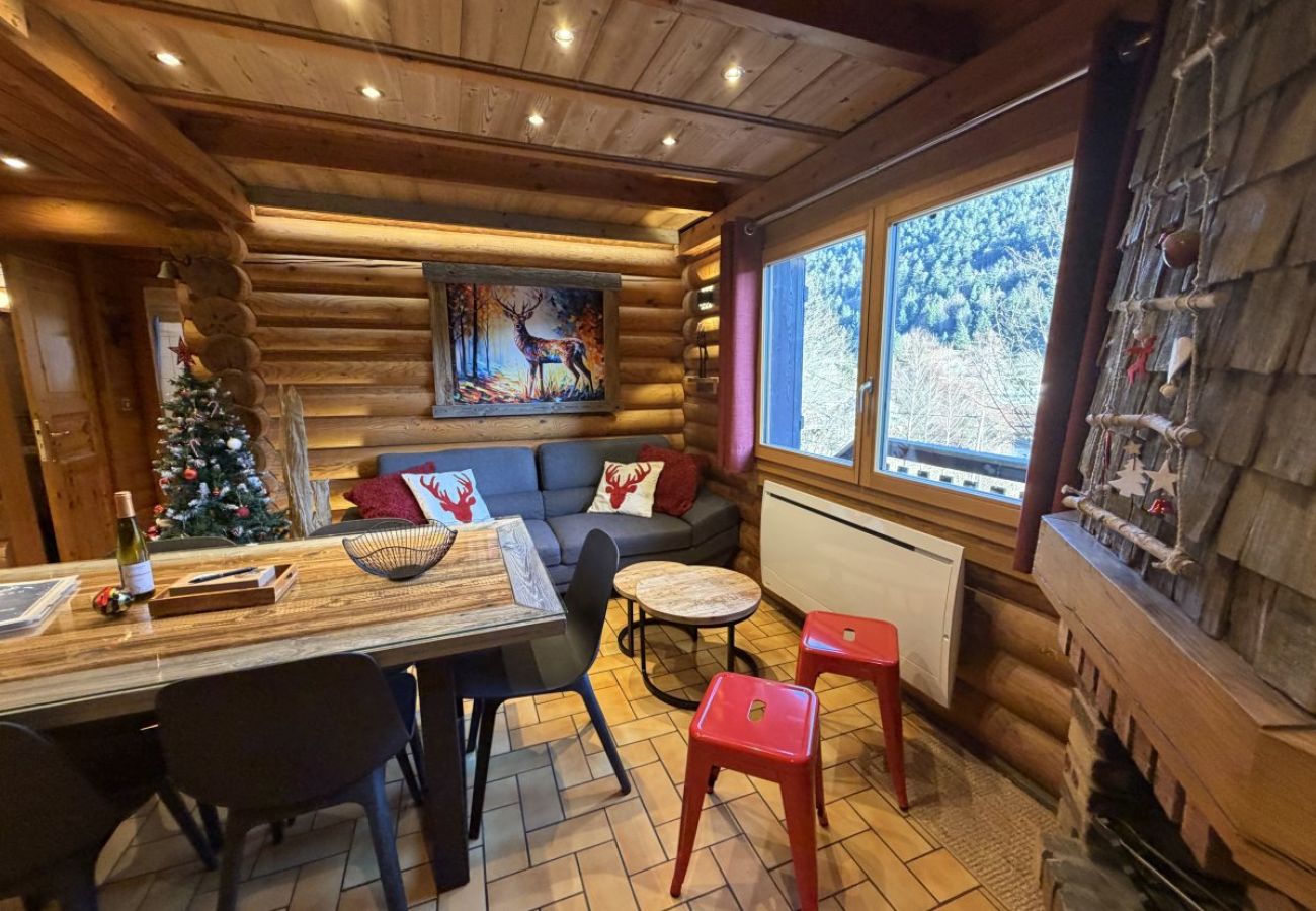 Chalet à La Bresse - LE GRAND CERF  Chalet en rondins avec SPA Jacuzzi