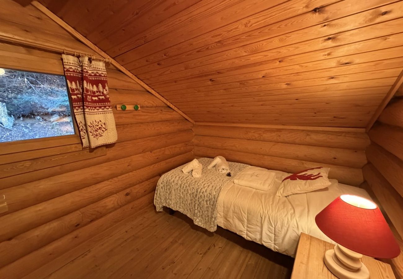 Chalet à La Bresse - LE GRAND CERF  Chalet en rondins avec SPA Jacuzzi