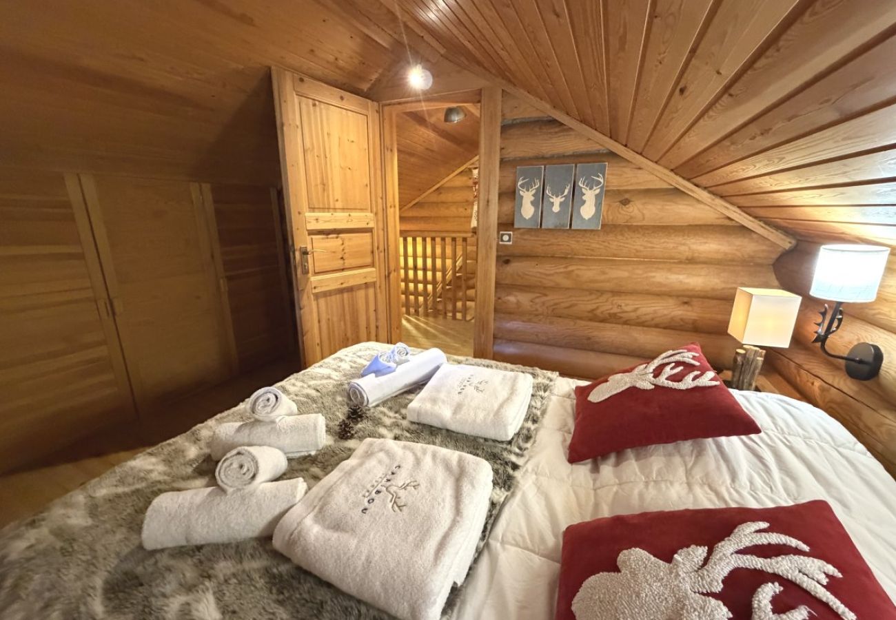 Chalet à La Bresse - LE GRAND CERF  Chalet en rondins avec SPA Jacuzzi