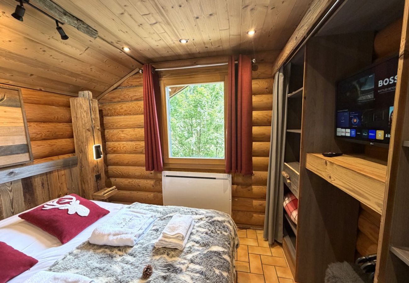Chalet à La Bresse - LE GRAND CERF  Chalet en rondins avec SPA Jacuzzi