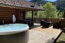 Terraza con jacuzzi SPA