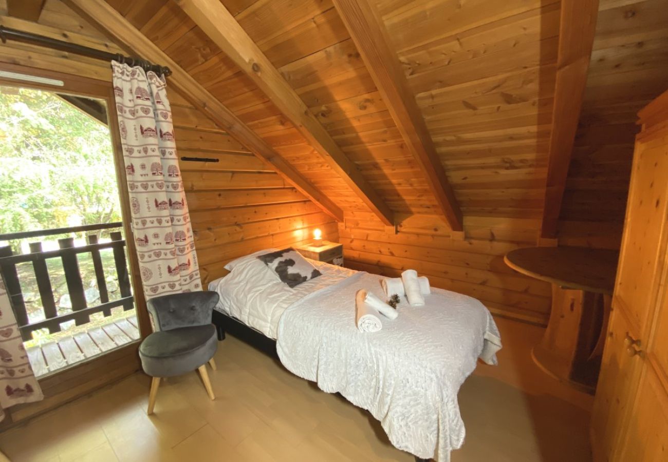 Chambre avec deux lits simples