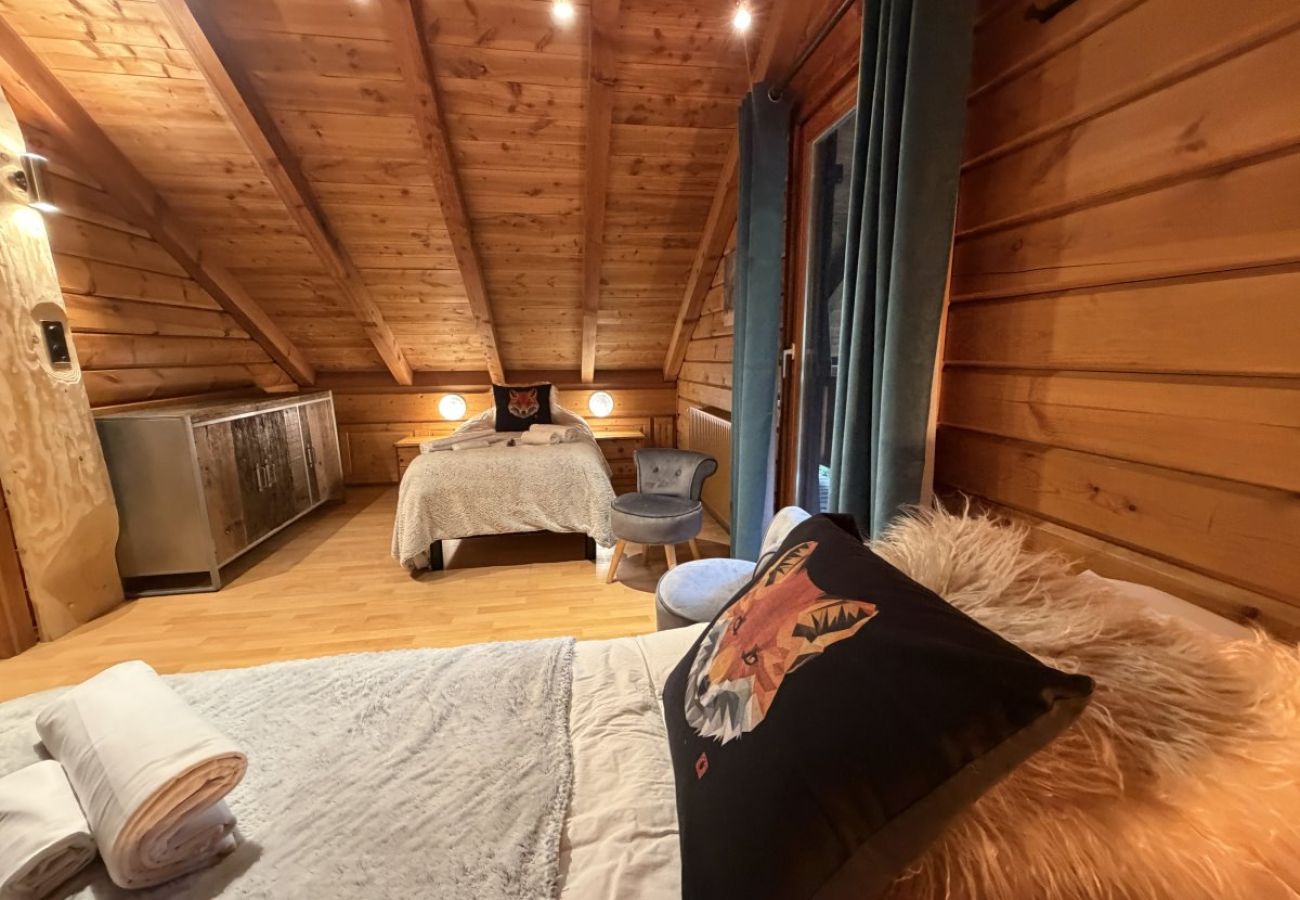 Chambre avec deux lits simples