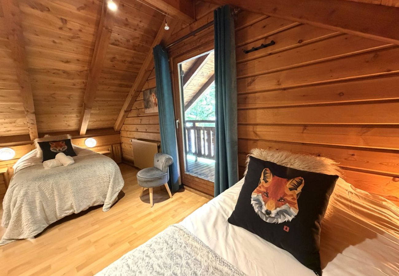 Chambre avec deux lits simples