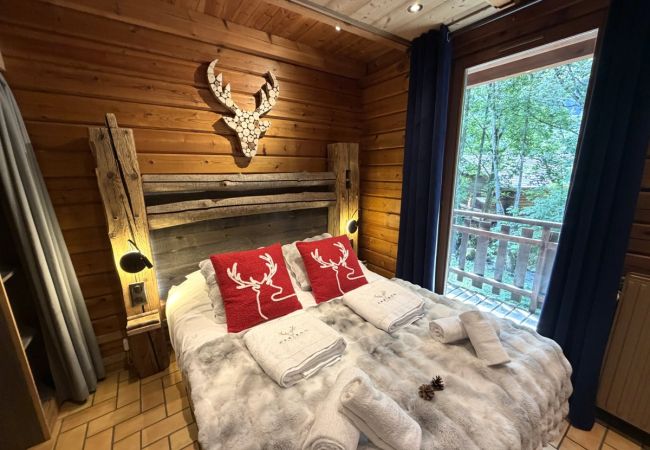 Chalet à La Bresse - LE RENNE  Chalet en bois au calme avec SPA Jacuzzi