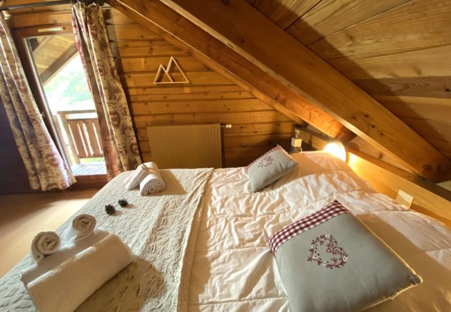 Chalet à La Bresse - LE SKIEUR  Chalet en bois Chalet à La Bresse - LE SKIEUR  Chalet en bois