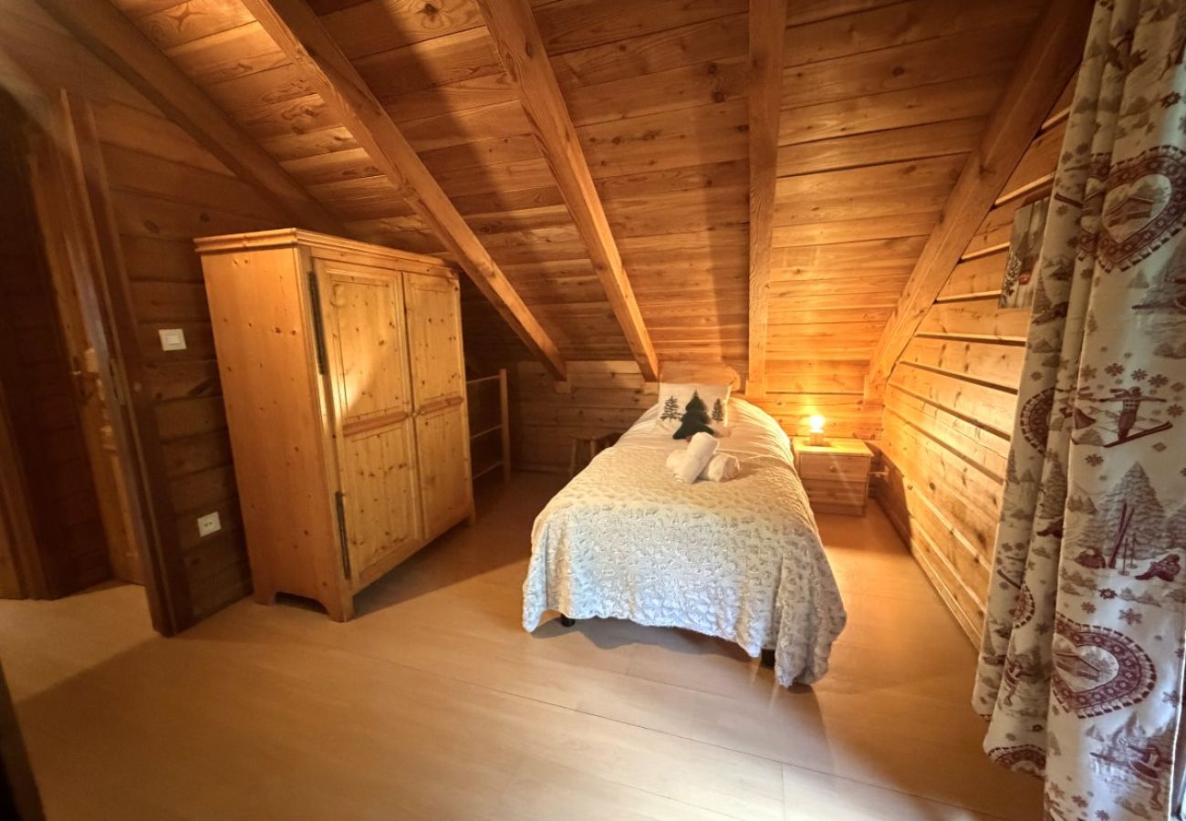 Chambre avec deux lits simples
