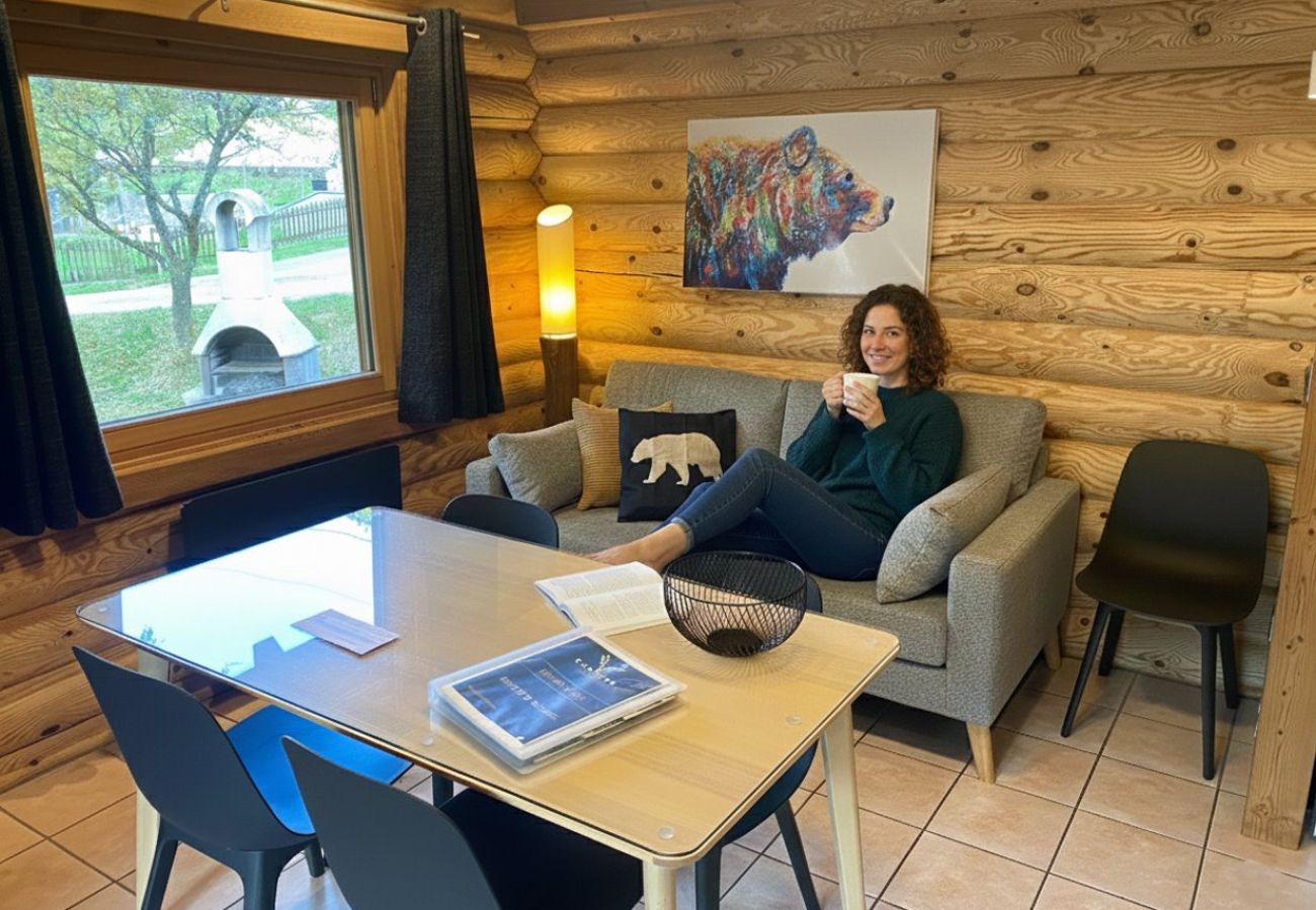 Séjour salon avec cuisine équipée