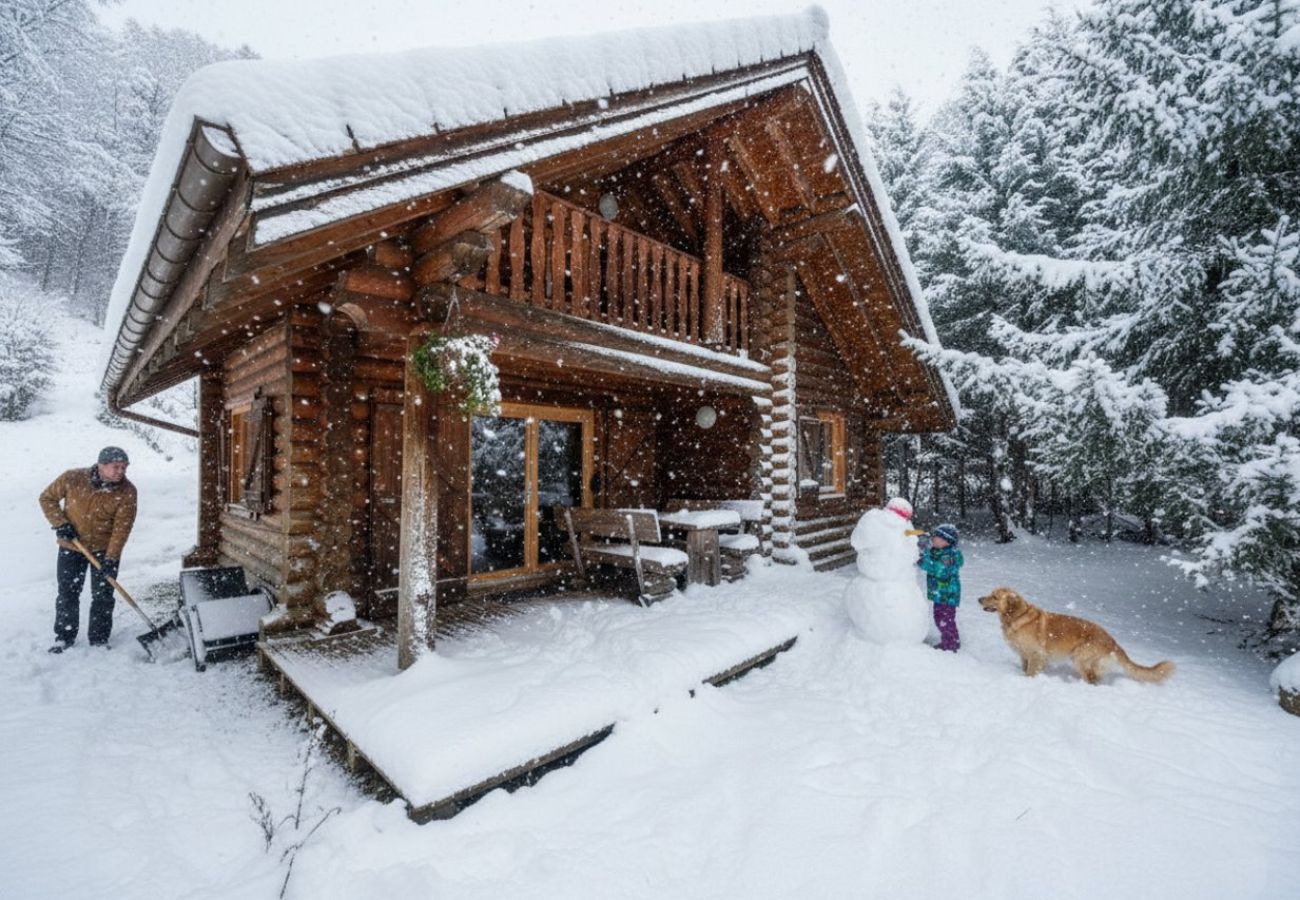 Extérieur avec terrasse, jardin et barbecue